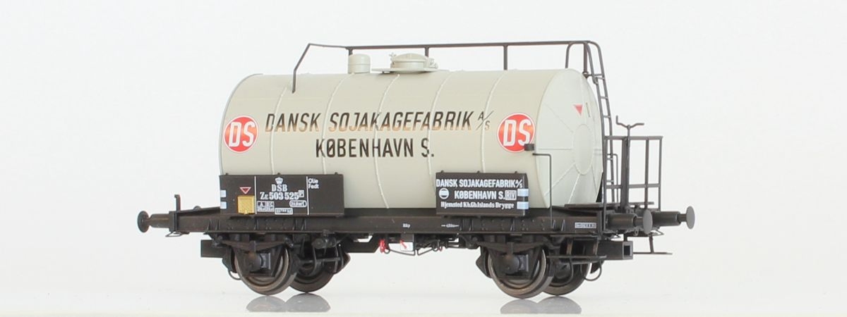 Dekas DK-871035 - H0 - Kesselwagen Sojakagefabrik, DSB, Ep. III
